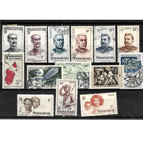 Madagascar - Lot De 14 Timbres Différents