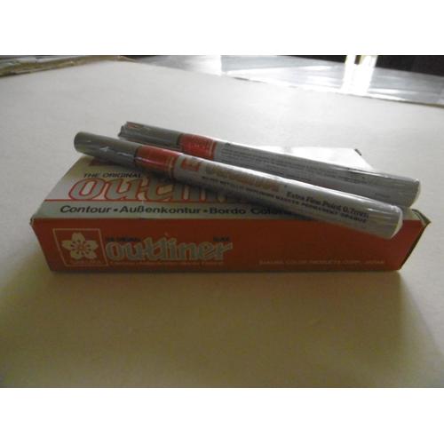 Stylo Feutre Outliner Sakura Argent Contour Rouge Lot De 2