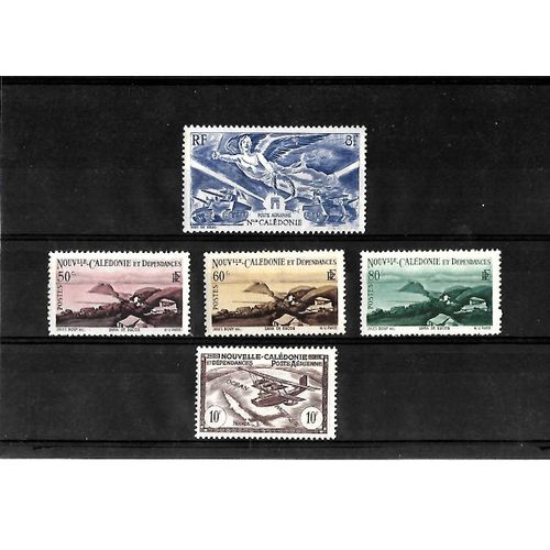 Nouvelle Calédonie-Lot De 5 Timbres Neufs Avec Traces De Charnières
