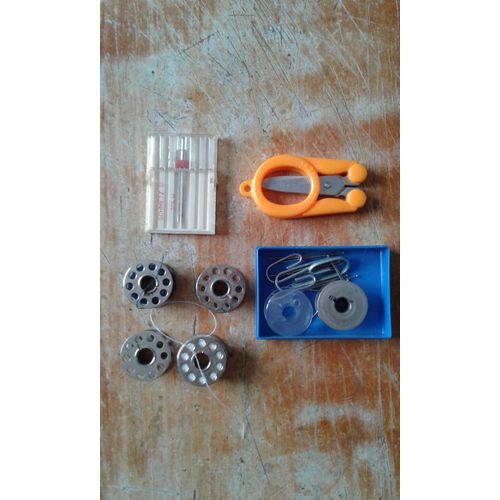 Lot Accessoires Pour Machine À Coudre