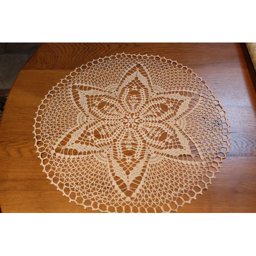 Napperon Au Crochet Rond Apogee Dentelle Au Crochet - Coton Écru Très Très Fin Dmc Cébélia 30