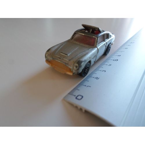 Aston Martin James Bond-Corgi