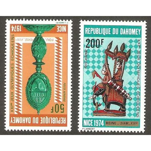 2 Timbres Échecs Bénin