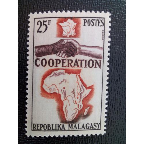 Timbre Madagascar Yt 399 La Coopération 1964 ( 010204 )