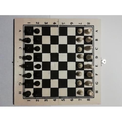 Mini Jeu D'échecs De Voyage En Bois 21x21cm Pliable + Pièces Et Pions Inclus