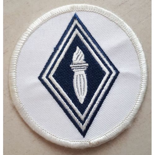 Insigne Brodé Rond Crs Sur Fond Blanc
