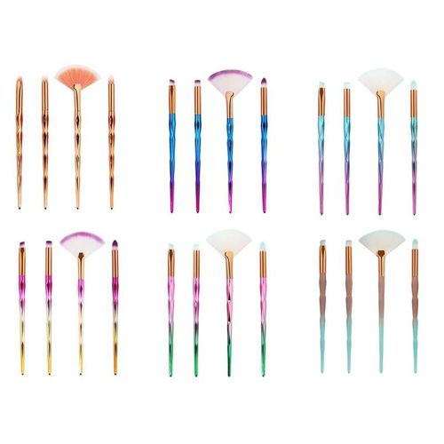 4 Pieces En Forme D'eventail Diamant Fondation Fard À Paupieres Sourcils Kit De Pinceaux De Maquillage Set Visage Fond De Teint Cosmetique Maquillage Brosse Kit 