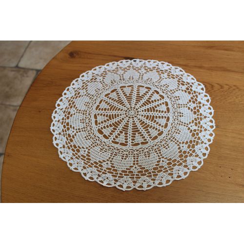 Napperon Au Crochet Rond Espoir Dentelle Au Crochet - Coton Blanc Très Très Fin Dmc Cébélia 30