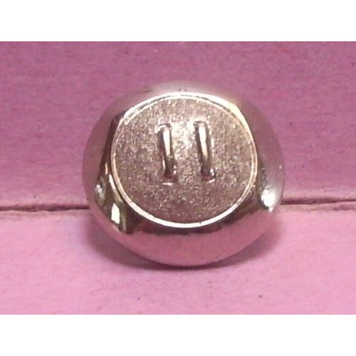 Bouton À Queue Bombé 2 Tons Chrome Lisse / Chrome "Rugueux" - À Motif " I I " - Résine - Diamètre 17,6 Mm