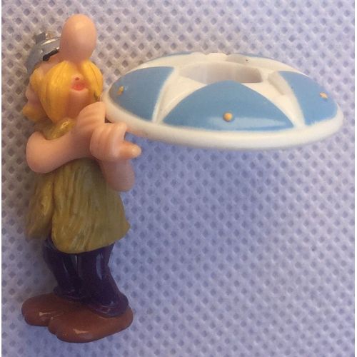 Figurine Porteur Bouclier Idéfix, Asterix Et Les Romains 2003, Bd, Uderzo, Goscinny, Bande Dessinée, Kinder