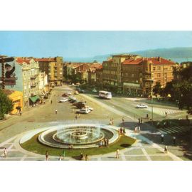 Carte Postale Couleur - Bapha - Bulgarie - Varna Place Le 9 Septembre