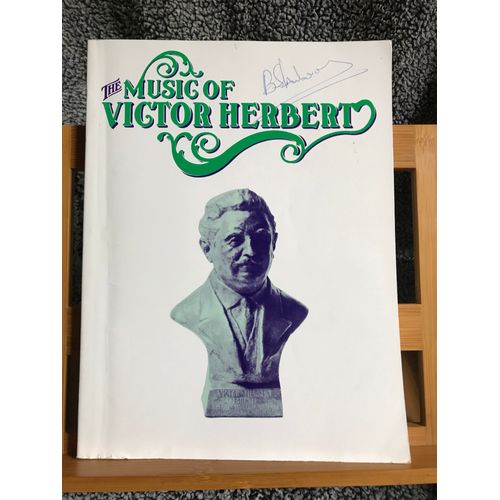 The Music Of Victor Hebert Partition Chant Piano Accords Songbook. Warner Bros