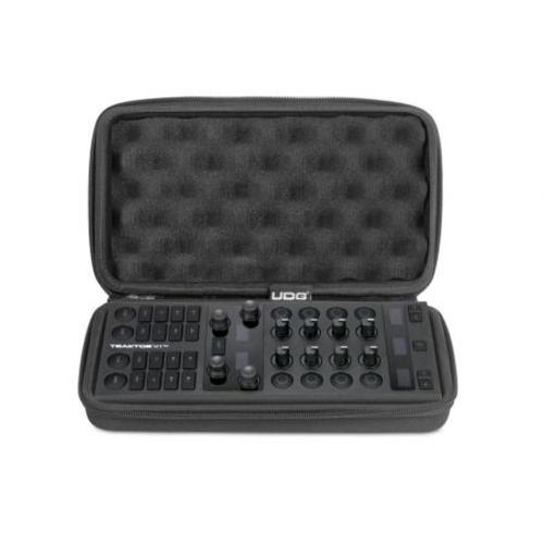 UDG - U 8503 BL - Housse Noire Pour Traktor X1 MK3