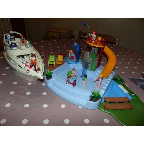 Gros Lot Playmobil : Yacht + Piscine Et Persos
