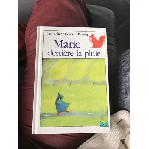 Marie Derrière La Pluie