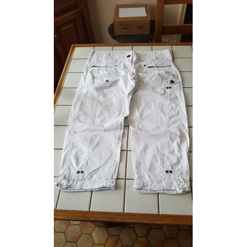 Pantacourt Blanc Coupe Droite Avec Élastique De Réglage En Bas De Chaque Jambe Spot Taille 18 Ans Ou 38