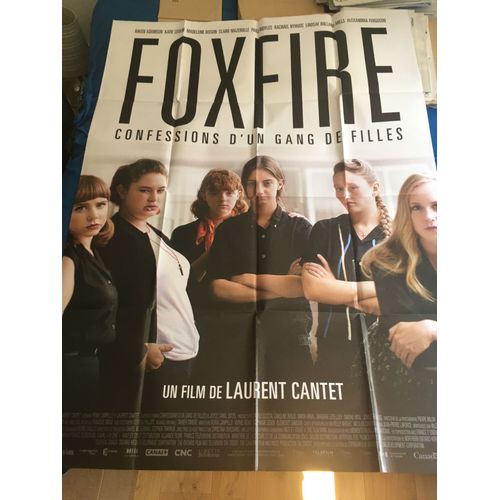 Foxfire, Confessions D'un Gang De Filles (Foxfire) -Véritable Affiche De Cinéma Pliée - Format 120x160 Cm - De Laurent Cantet Avec Raven Adamson, Katie Coseni, Madeleine Bisson, Claire Mazerolle- 2013