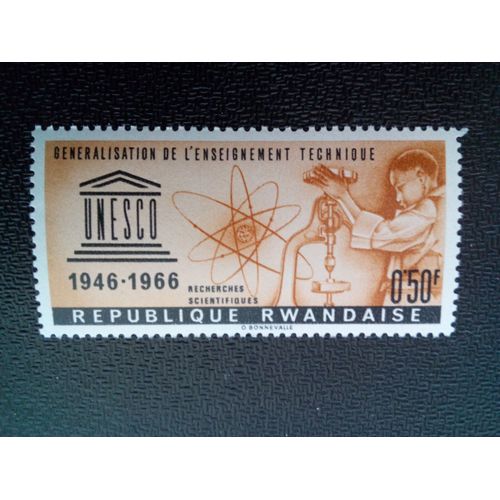 Timbre Rwanda Yt 185 Unesco, 20e Anniversaire 1966 ( 040504 )