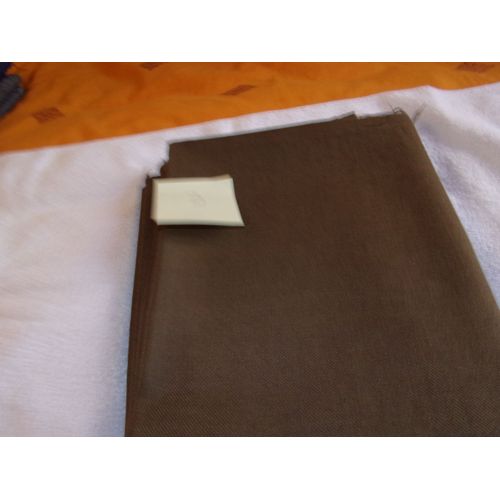 Coupon De Tissu Laine Et Polyester Marron" Comme Neuf