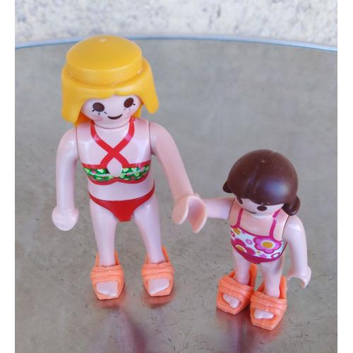 Playmobil personnages maman et enfant en maillot de bain et claquettes