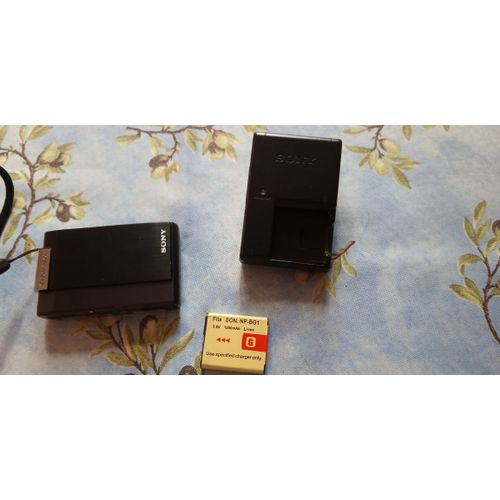 Sony Cybershot DSC-T100 Carl Zeiss compact 8.1 mpix noir