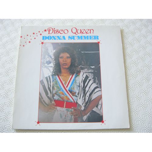 Disco Queen: Love To Love You Baby - Love's Unkind - Lady Of The Night - The Hostage - I Feel Love - Could It Be Magic - Etc..