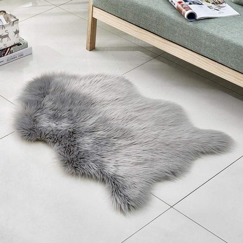 Peau D'agneau Tapis/Imitation Toison Moquette - Décoration Tapis Fourrure Synthétique Pour Le Salon, De Chaise Canapé Natte La Chambre À Coucher Ou D'enfants, Lit ,Gris Clair 70x120cm En Fo