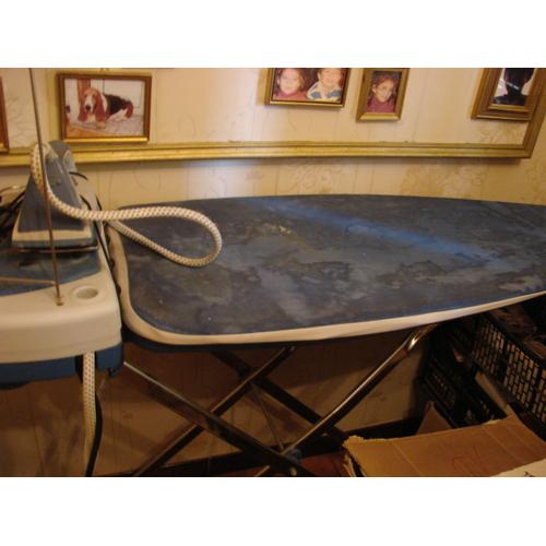 Table de repassage active avec fer vapeur EuroFlex - Repassage rapide et facile, vapeur importante, grande table bleu