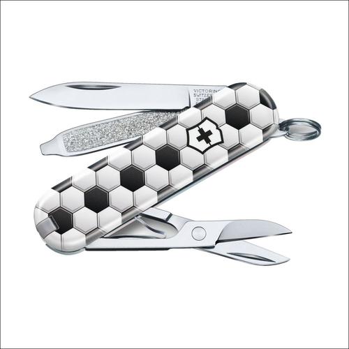 Victorinox Classic World Of Soccer Edition Limitée 2020 - Couteau Suisse 58 Mm 7 Fonctions