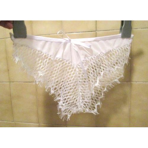 Culotte Blanche Transparente Dentelle À Motifs Striés Ou Zébrés, T. 32 Ou Très Petit 34