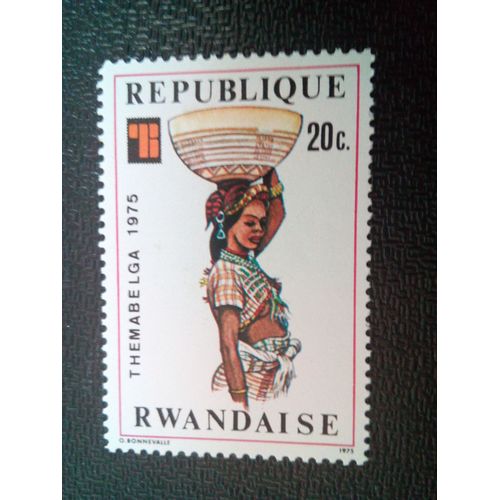 Timbre Rwanda Yt 682 Africaine, Femme, Panier, Tête 1975 ( 150604 )
