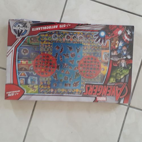 Avengers Marvel. 575 Autocollants.