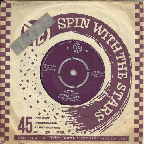 Roméo (R. Stolz - J. Kennedy) / You're Getting To Be A Habit With Me (H. Warren - Al Dubin)