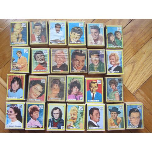 Lot 25 Boîtes D'allumettes Pays-Bas - Vedettes Chanson Et Cinéma (Presley, Sinatra, Paul Mc Cartney, Sophia Loren, Ella Fitzgerald, Doris Day, Adamo, Gigliola Cinquetti, Heidi Brühl...)