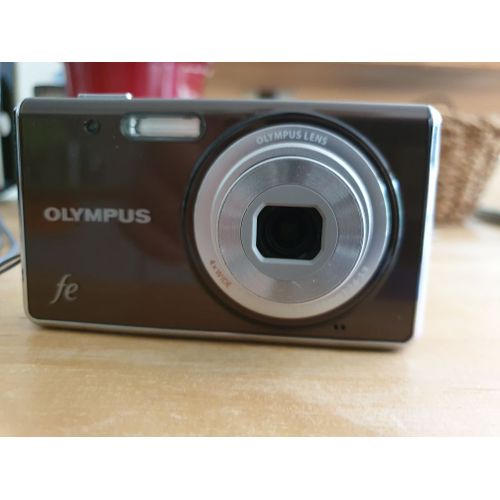 Appareil photo Compact Olympus FE-4040 Gris Appareil photo numérique - compact - 14.0 MP - 4x zoom optique - gris indium