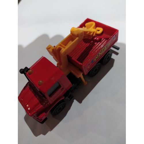 Majorette Camion Mercedes Pinder Rouge 1/80