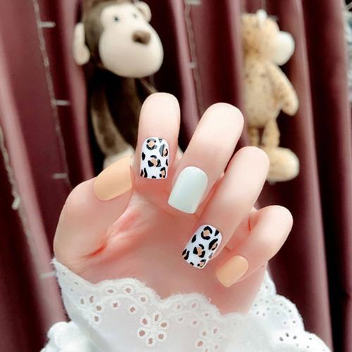 Xeju 24pcs Leopard False Nails Gel Acrylique Complet Français Faux Ongles Art Conseils Outils 