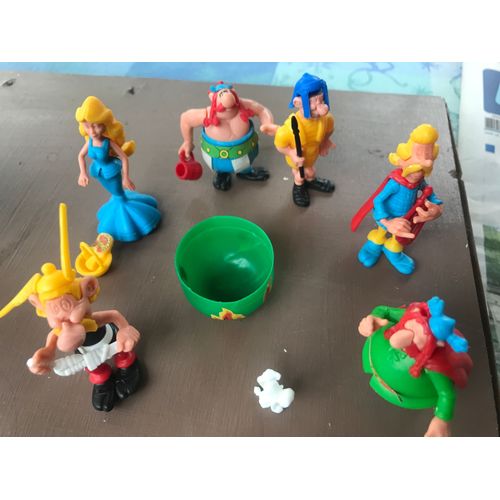 Astérix Et Obelix - 6 Personnages + Idefix+ Chaudron - Personnages Démontables Année 1991 -