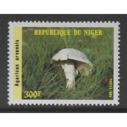 République Du Niger, Timbre-Poste Y & T N° 695, 1985 - Flore, Champignon, Agaricus Arvensis