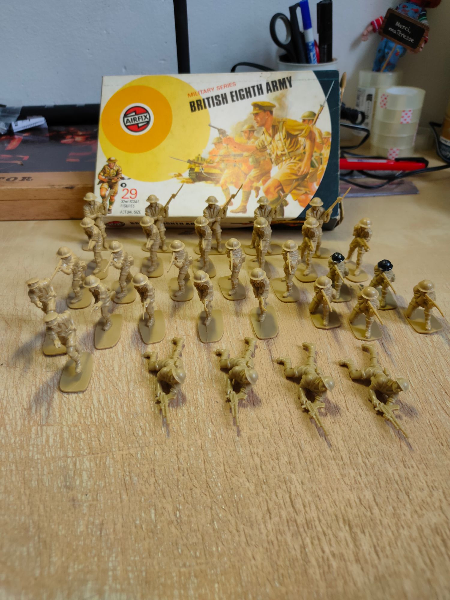 Airfix 1/32 ( 31 Figurines British Eight Army )