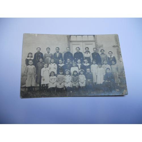 Themes Enfants Carte Ancienne Sans Ecriture En N/Bl Groupe D'enfants D'une Ecole Ancienne Ou Autre ///Be