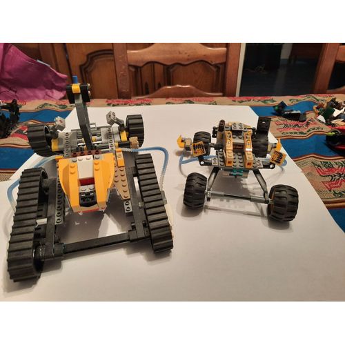 Lot LEGO 2 voitures technique