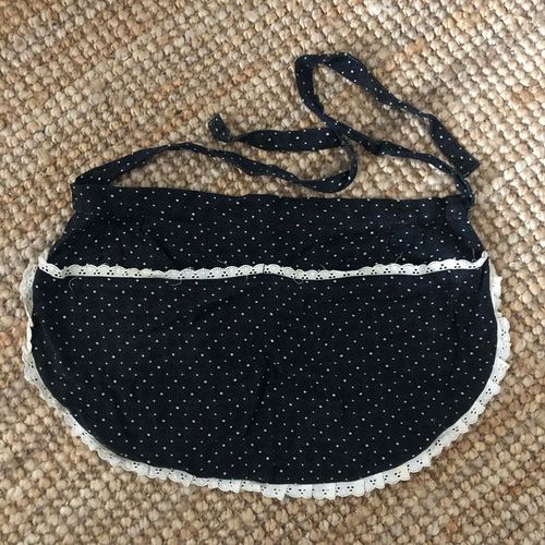Tablier Soubrette Vintage Noir Dentelle