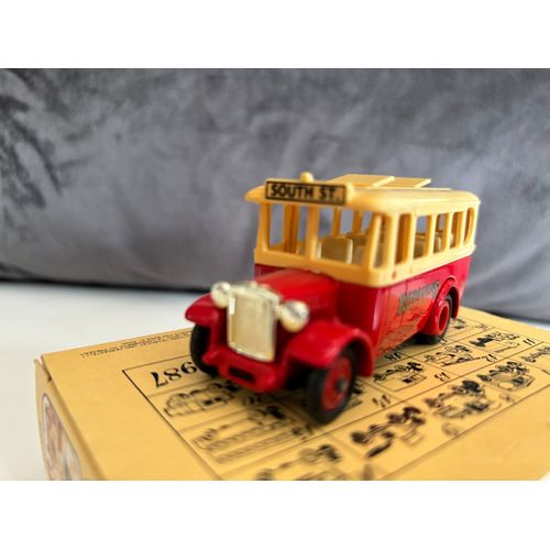 Lledo 1/43 - Days Gone - Bus Redburns Motor Services