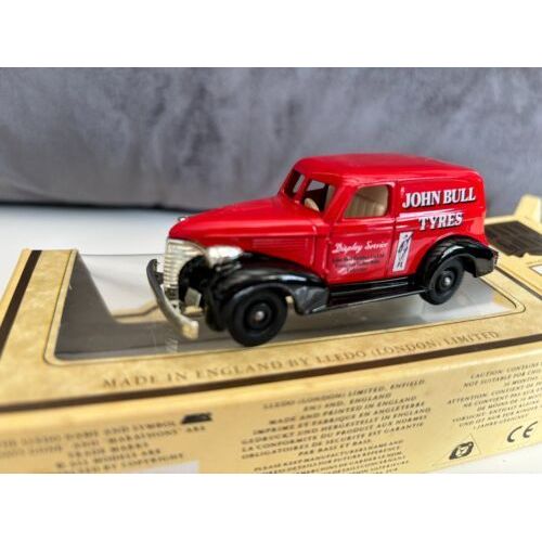 Lledo 1/43 - Days Gone N° 3000 - Chevey 1939 John Bull Tyres