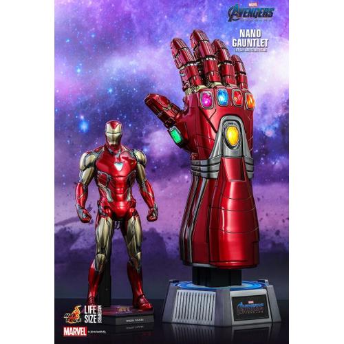 hot toys iron man gauntlet