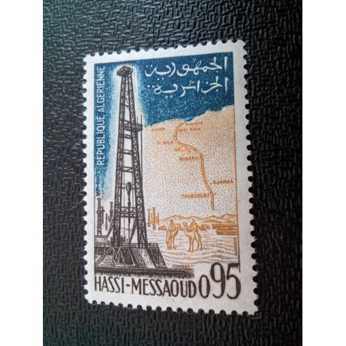 Timbre Algerie Yt 367 Derrick Pétrolier Et Pipeline À Hassi-Messaoud 1962 ( 030804 )