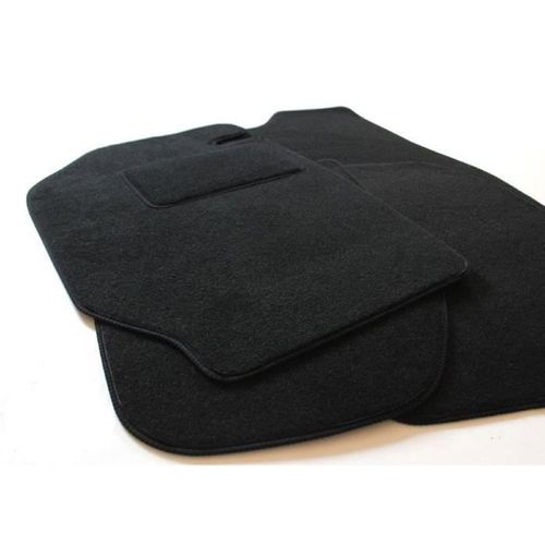 J&j Automotive | Tapis De Sol Noir Velours Compatible Avec Fiat Punto I 1993-1999 4pcs