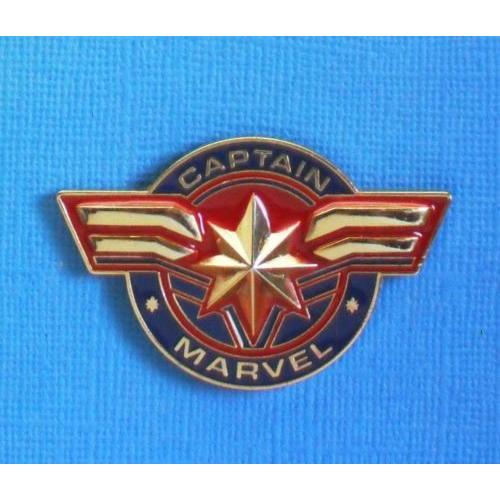 16086 // 1 Pin's : Captain Marvel Carol Danvers . (Marvel Disneyland® Paris ©Disney Marvel.Com © Marvel)