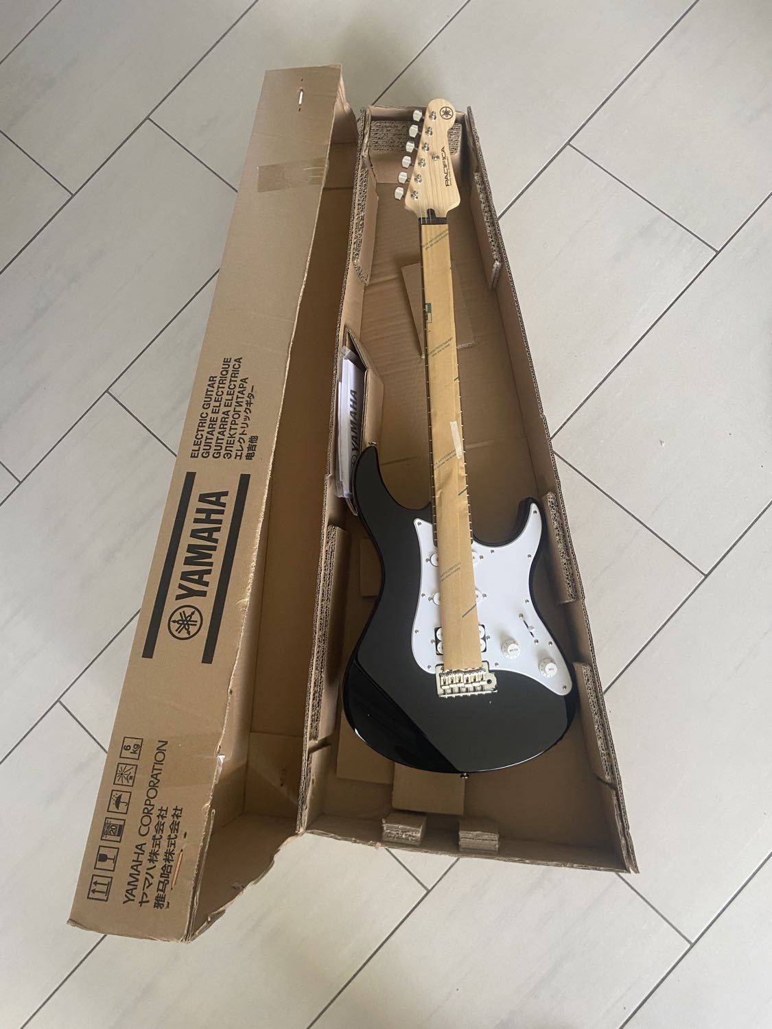 Guitare Électriqueyamaha Pacifica 012bk - Noir